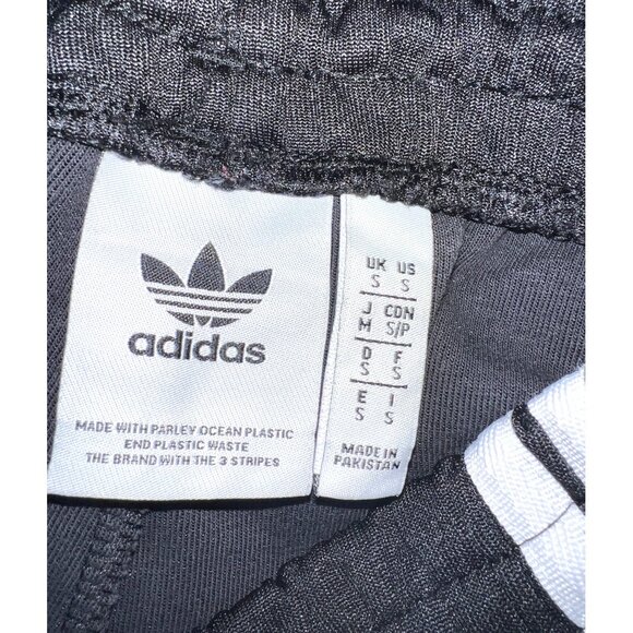 Adidas Originals Black Track Pants Small  Zip Pockets & Elastic Waistband - Picture 3 of 3